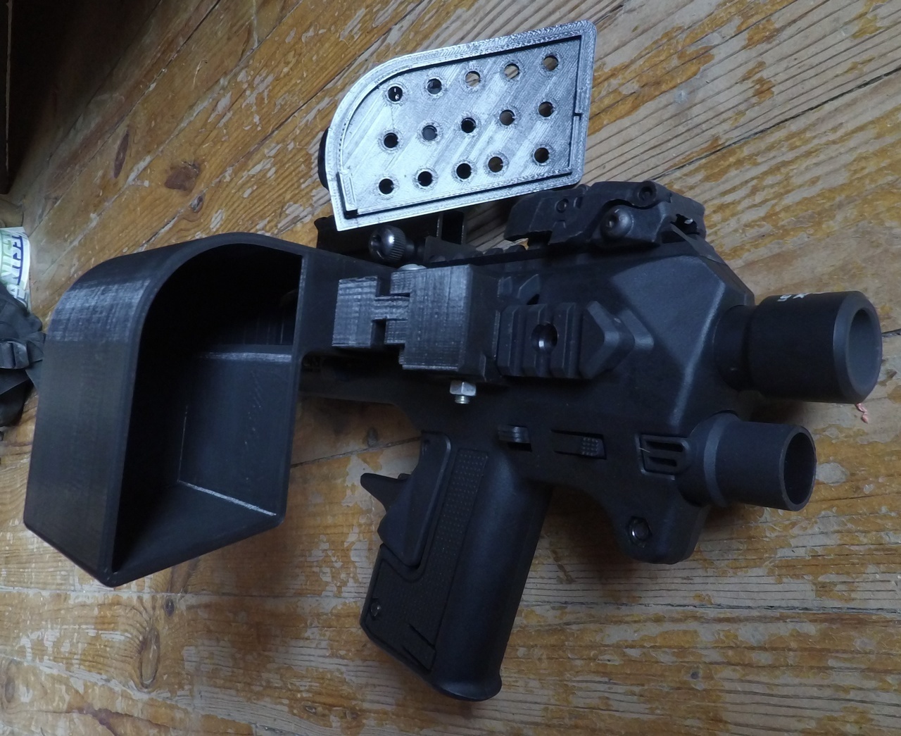 STL file MicroRoni brass catcher 🔫 (OBJ)・Model to download and 3D